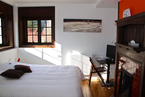 Standard Double Room, Garden View | 1 bedroom, premium bedding, in-room safe, desk