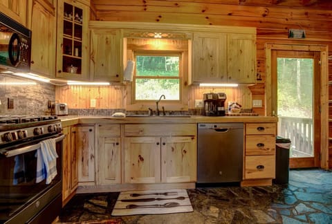 Fully equipped kitchen