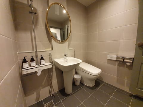 Standard Room | Bathroom | Free toiletries, hair dryer, bathrobes, slippers