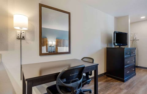 Superior Studio, 2 Double Beds, Non Smoking | Desk, iron/ironing board, rollaway beds, free WiFi