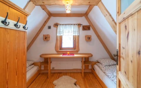 Cabin, 3 Bedrooms | Individually decorated, laptop workspace, iron/ironing board, free WiFi