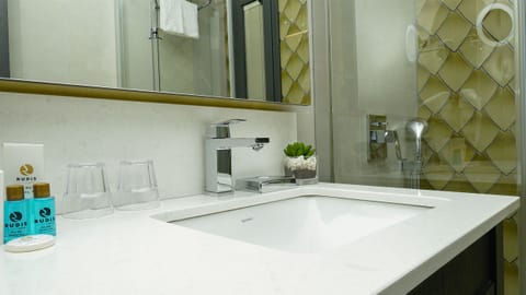 Deluxe Double Room, Sea View (Aegean) | Bathroom sink