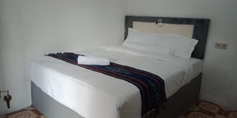 Standard Double Room | Bed sheets