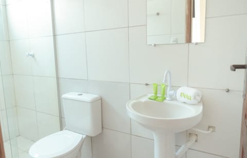 Standard Quadruple Room | Bathroom | Shower, free toiletries, towels, soap