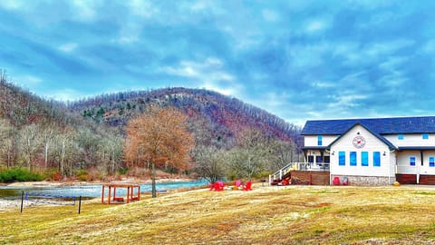 Farmhouse River access, Swings and FirePits