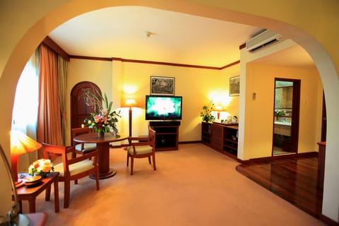 Presidential Suite | Living area | LCD TV