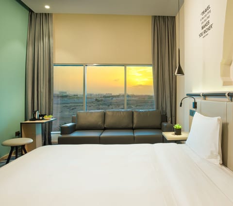 Deluxe Double Room | In-room safe, desk, laptop workspace, blackout drapes