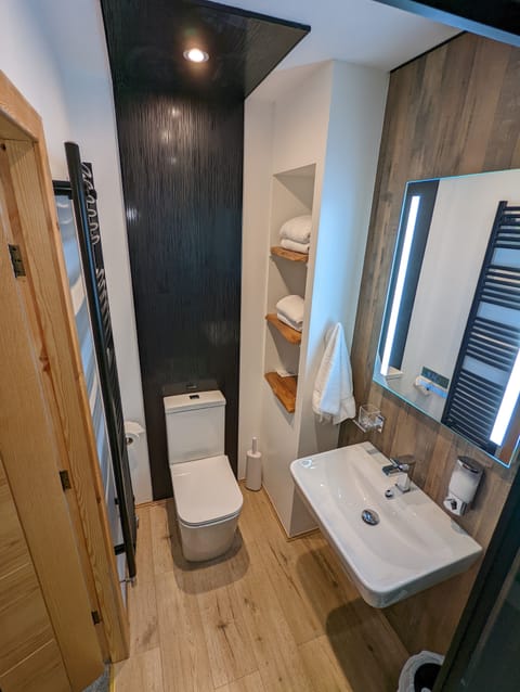 Superior Double Room, Ensuite | Bathroom