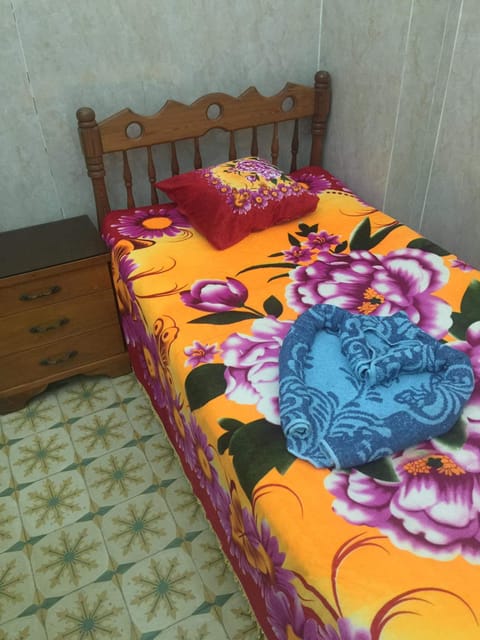 Triple Room | Individually decorated, individually furnished, free WiFi, bed sheets
