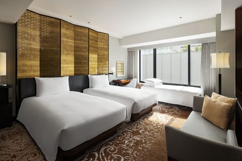 Room, 2 Twin Beds (with Extra) | Premium bedding, minibar, in-room safe, soundproofing