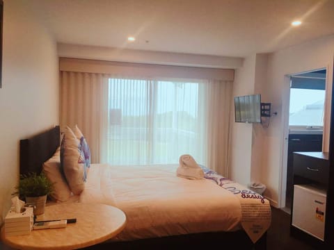 Standard Double Room | Premium bedding, iron/ironing board, free WiFi, bed sheets