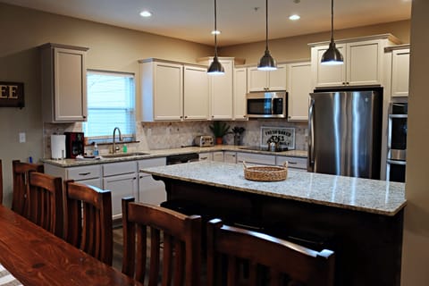 Fully stocked kitchen!
