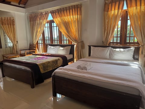 Comfort Quadruple Room | Free WiFi, bed sheets