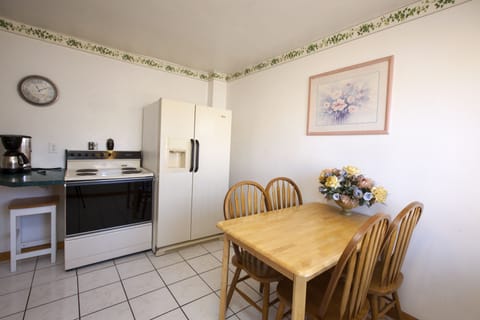 Deluxe Room, 2 Queen Beds, Kitchen | Individually furnished, desk, iron/ironing board, free WiFi
