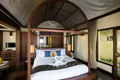Pool Villa Garden View | Egyptian cotton sheets, premium bedding, minibar, in-room safe