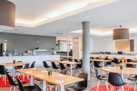 Daily buffet breakfast (EUR 15 per person)