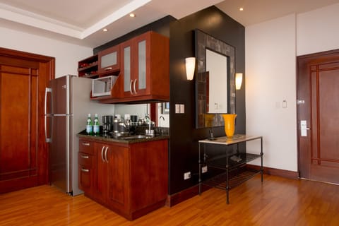 Master Suite | Private kitchenette | Coffee/tea maker