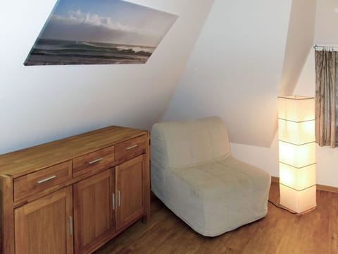 Room, Property, Furniture, Floor, Wall, Interior Design, House, Lighting, Ceiling, Wood