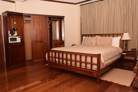 Exclusive Single Room | Memory foam beds, in-room safe, individually decorated