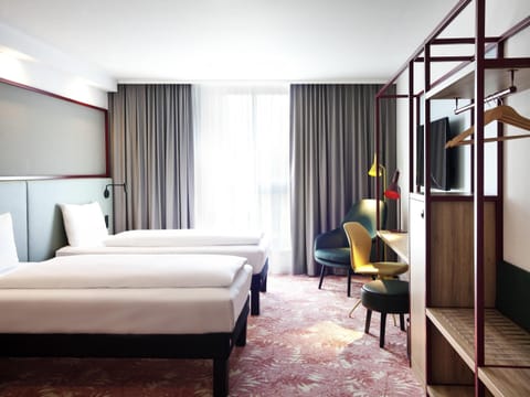 Twin Room, 2 Twin Beds, Connecting Rooms | Desk, laptop workspace, blackout drapes, free cribs/infant beds