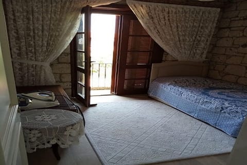 Villa, 3 Bedrooms | Desk, iron/ironing board, free WiFi, bed sheets