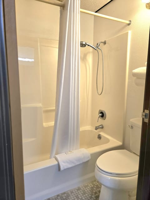 Room, 2 Queen Beds | Bathroom | Free toiletries, hair dryer, towels