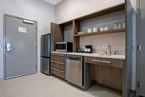 Room, 1 King Bed, Accessible (Mobility & Hearing) | Private kitchen | Full-size fridge, microwave, dishwasher, coffee/tea maker