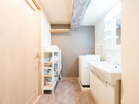 Apartment | Bathroom | Separate tub and shower, deep soaking tub, rainfall showerhead