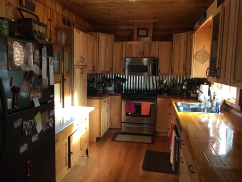 Full Kitchen