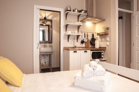 Studio Suite (Lavender) | Private kitchenette | Fridge, microwave, stovetop, espresso maker