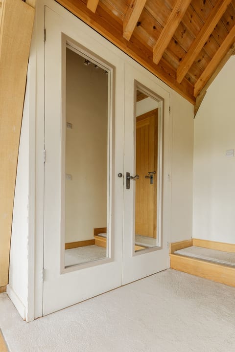 Traditional Double Room, Ensuite (Balcony Room )