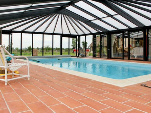 Water, Property, Swimming Pool, Azure, Shade, Rectangle, Architecture, Outdoor Furniture, Leisure, Plant