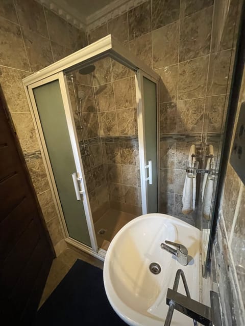 Luxury Apartment (Furnished) | Bathroom | Shower, rainfall showerhead, free toiletries, bidet