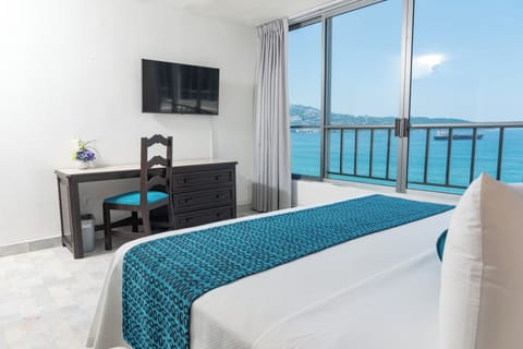 Standard Single Room, 1 King Bed, Partial Sea View | Television