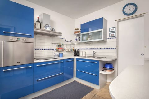 8eb6d583-30eb-4e20-be64-0ad55362337a