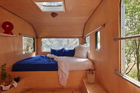 Suspended Caravan | Individually decorated, individually furnished, free WiFi, bed sheets