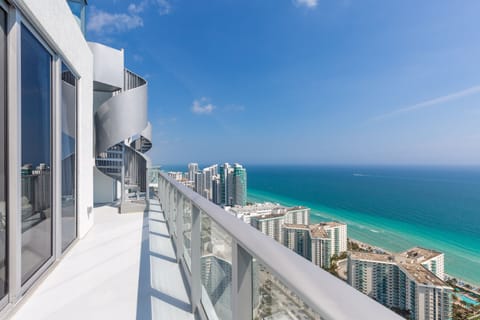 Luxury Suite, 2 Bedrooms, Kitchen, Ocean View | Balcony