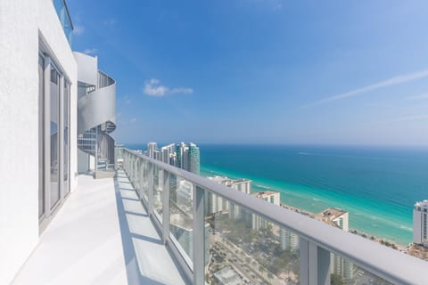 Luxury Penthouse, 2 Bedrooms, Terrace, Ocean View | Balcony