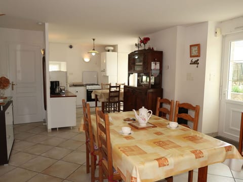 Table, Furniture, Wood, Cabinetry, Window, Chair, Picture Frame, Flooring, Interior Design, Floor