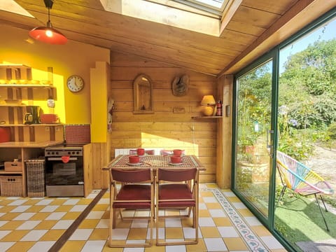 Furniture, Interior Design, Wood, Ceiling, Flooring, Floor, Chair, Lighting, Home, Room