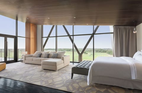 Presidential Suite, Golf View | Premium bedding, down comforters, minibar, in-room safe