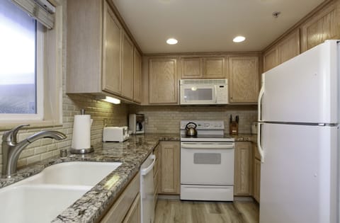 2 Bedroom Vacation Rental With Views in Pismo Beach