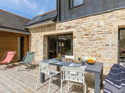 Table, Furniture, Window, Property, Building, Chair, Wood, Shade, Sky, Outdoor Table