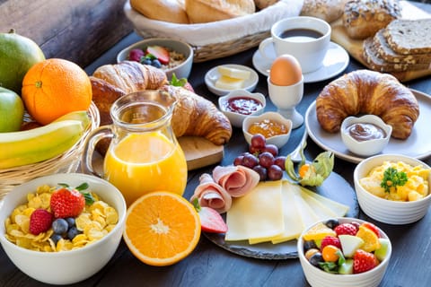 Daily buffet breakfast (MYR 95 per person)