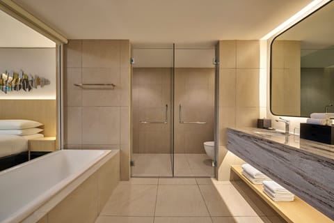 Club Suite, 1 Double Bed | Bathroom | Separate tub and shower, rainfall showerhead, free toiletries