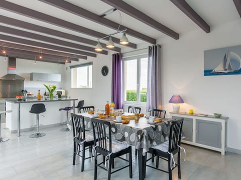 Table, Furniture, Property, Building, Lighting, Interior Design, Architecture, Wood, Chair, Floor