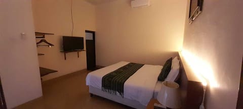 Deluxe Room, 1 Double Bed | Desk, free WiFi, bed sheets