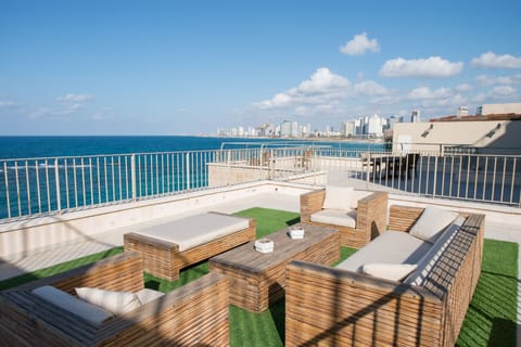 Luxury Apartment | Terrace/patio