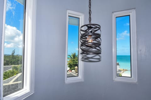 Duplex, Ocean View | 1 bedroom, in-room safe, desk, laptop workspace