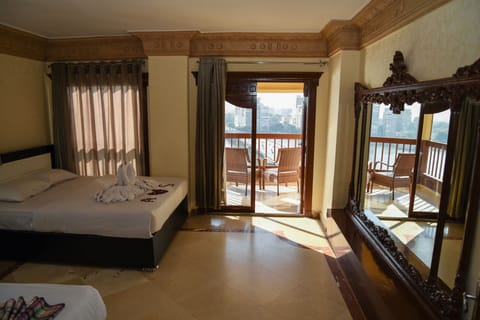 Junior Suite, Nile View | Minibar, individually decorated, individually furnished, soundproofing
